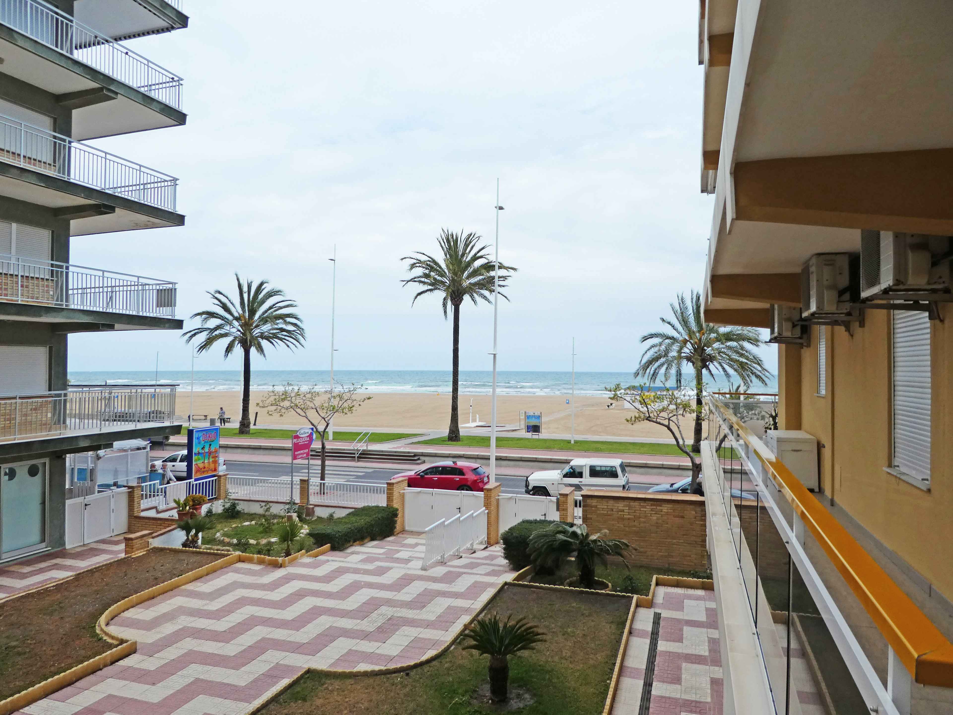Apartamentos Gandía Primera Línea de Playa 3000 1